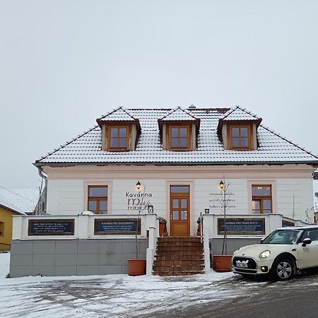 Apartmany Maly Mnich Mníšek pod Brdy Eksteriør bilde