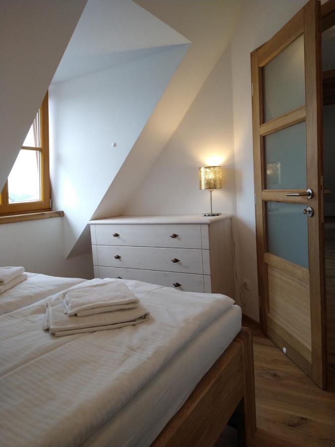 Apartmany Maly Mnich Mníšek pod Brdy Eksteriør bilde