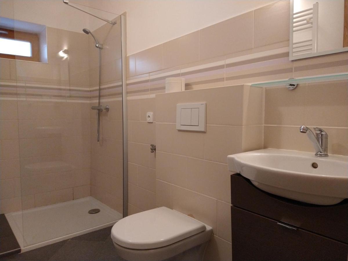 Apartmany Maly Mnich Mníšek pod Brdy Eksteriør bilde