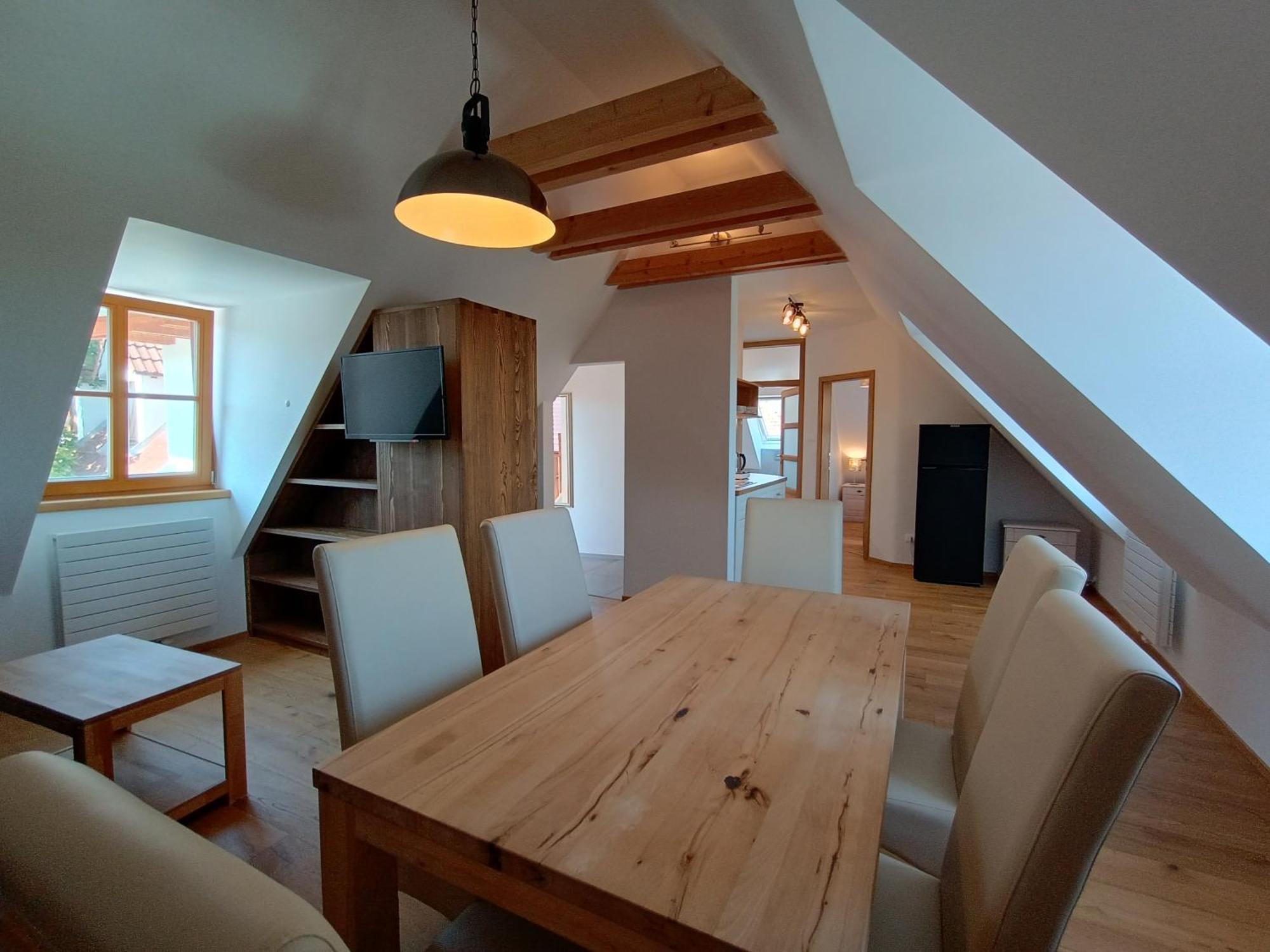 Apartmany Maly Mnich Mníšek pod Brdy Eksteriør bilde