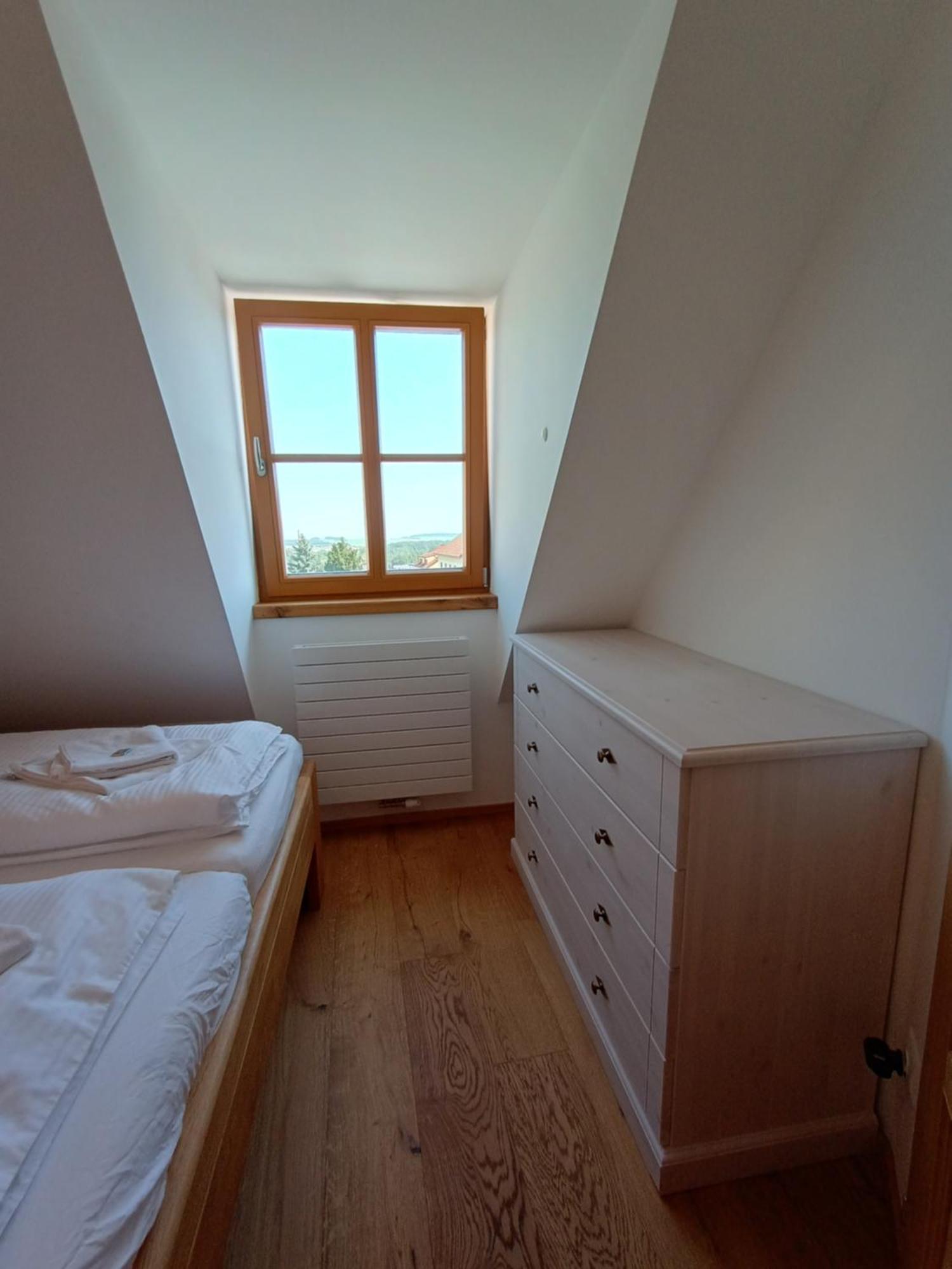 Apartmany Maly Mnich Mníšek pod Brdy Eksteriør bilde