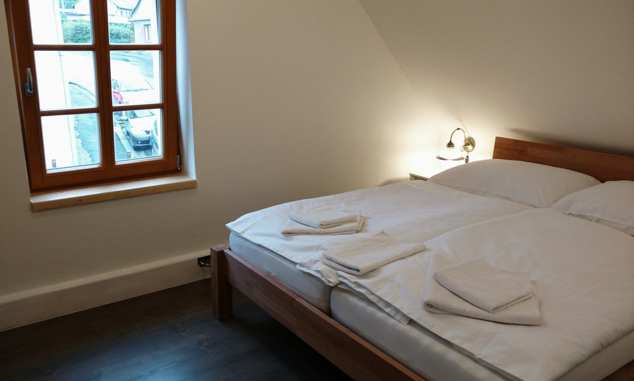 Apartmany Maly Mnich Mníšek pod Brdy Eksteriør bilde