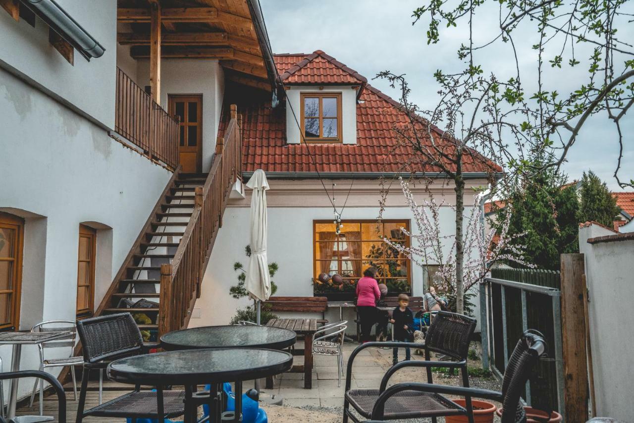 Apartmany Maly Mnich Mníšek pod Brdy Eksteriør bilde